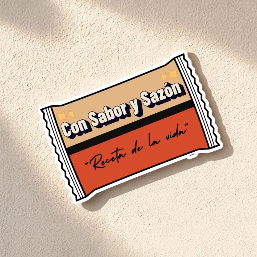 Chévereh Con Sabor y Sazón waterproof vinyl sticker with glossy finish, featuring text in Spanish.