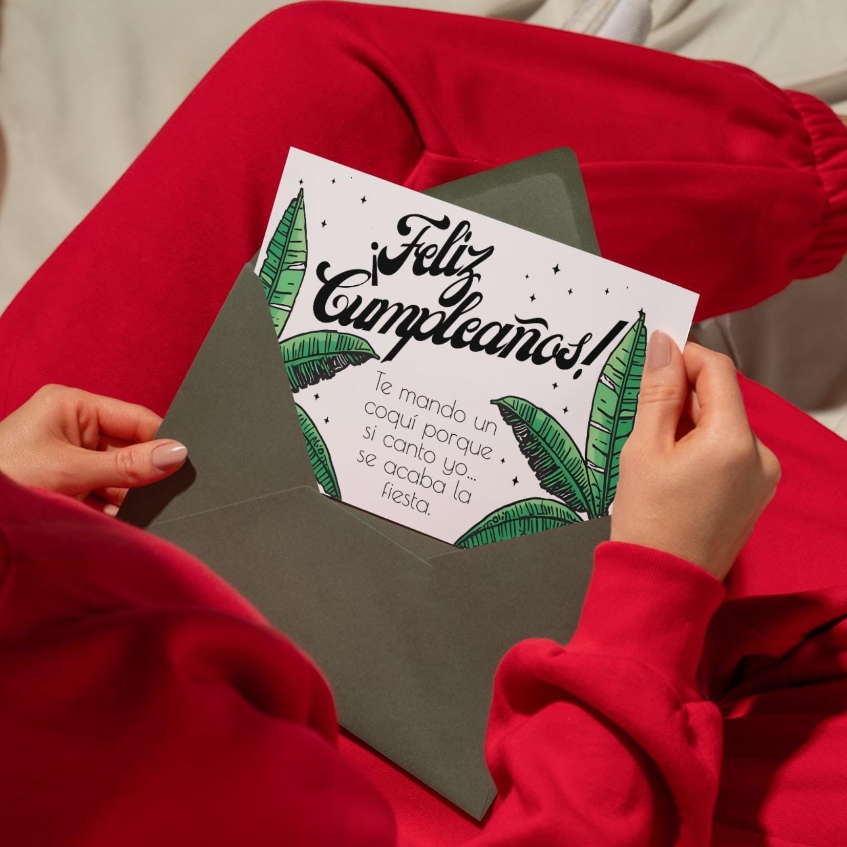 Chévereh Coquí Birthday Card with tropical banana leaves and Spanish text. Digital download.