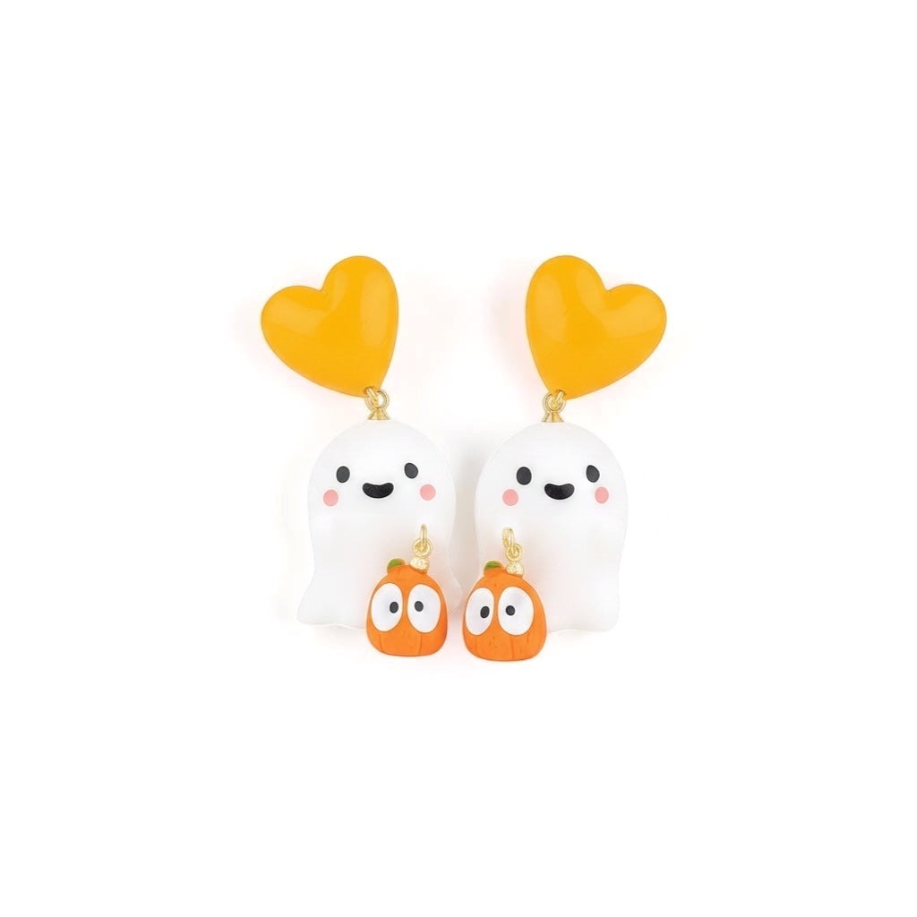 Chévereh Ghost and Pumpkin Earrings with yellow hearts, featuring white ghost charms and orange pumpkin charms.