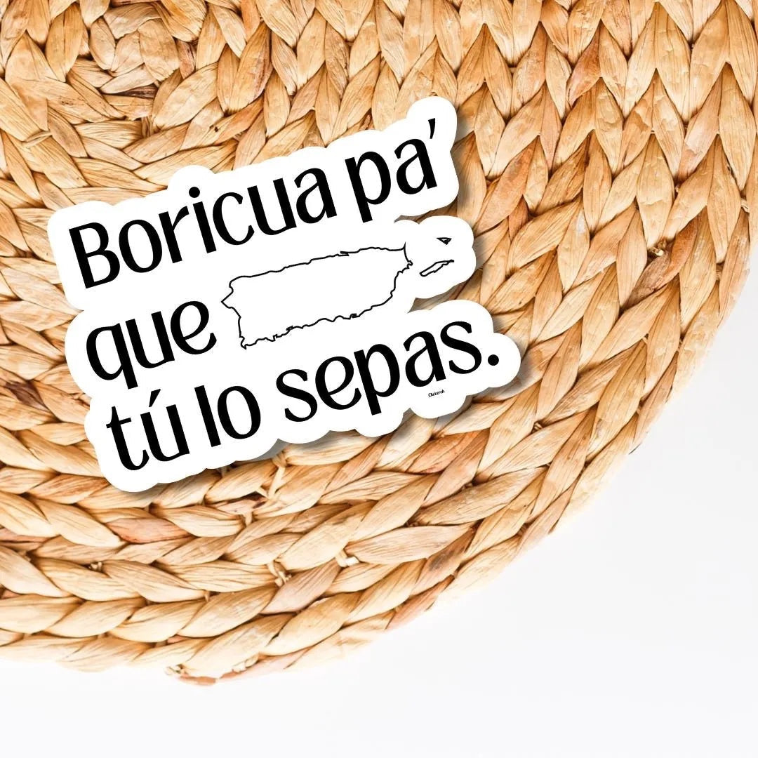 Chévereh sticker with Puerto Rican flag outline and text "Boricua pa' que tú lo sepas."